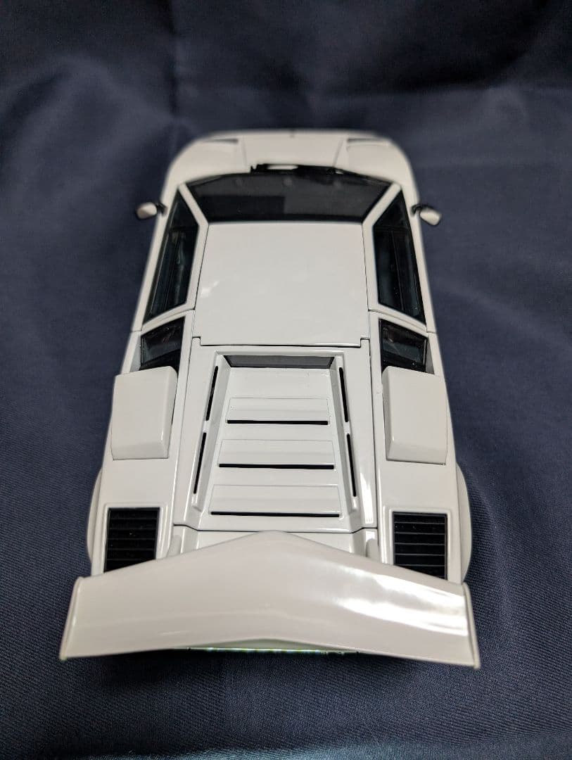 オートアート1/18ランボルギーニ・カウンタック 5000s ホワイト