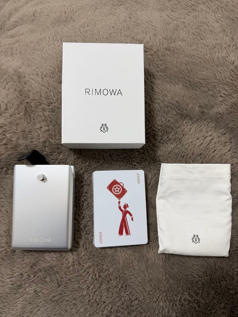 非売品　RIMOWA メタリックケース　トランプ　ノベルティー