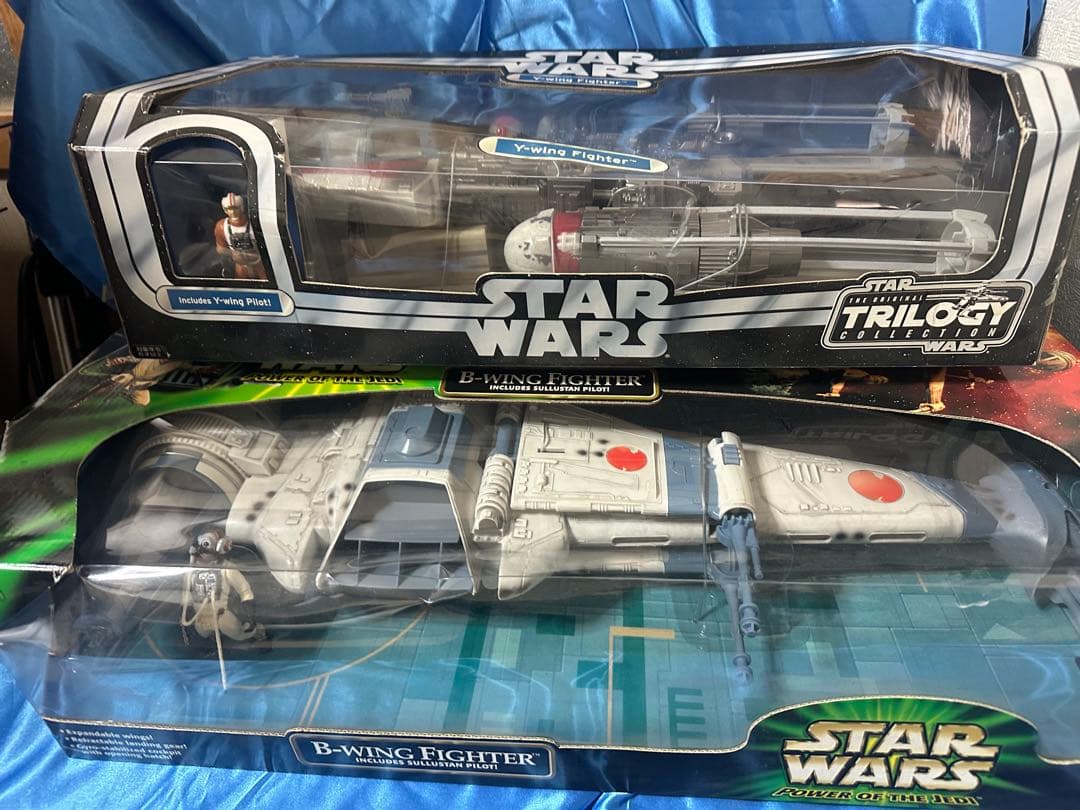 ハズブロ　B-Wing & Y-Wing Fighter セット未開封