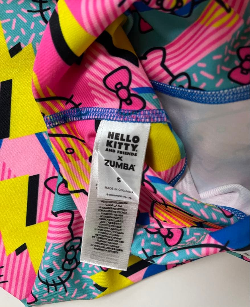 正規品★USED! Zumba ×HELLO KITTY柄上下セットS