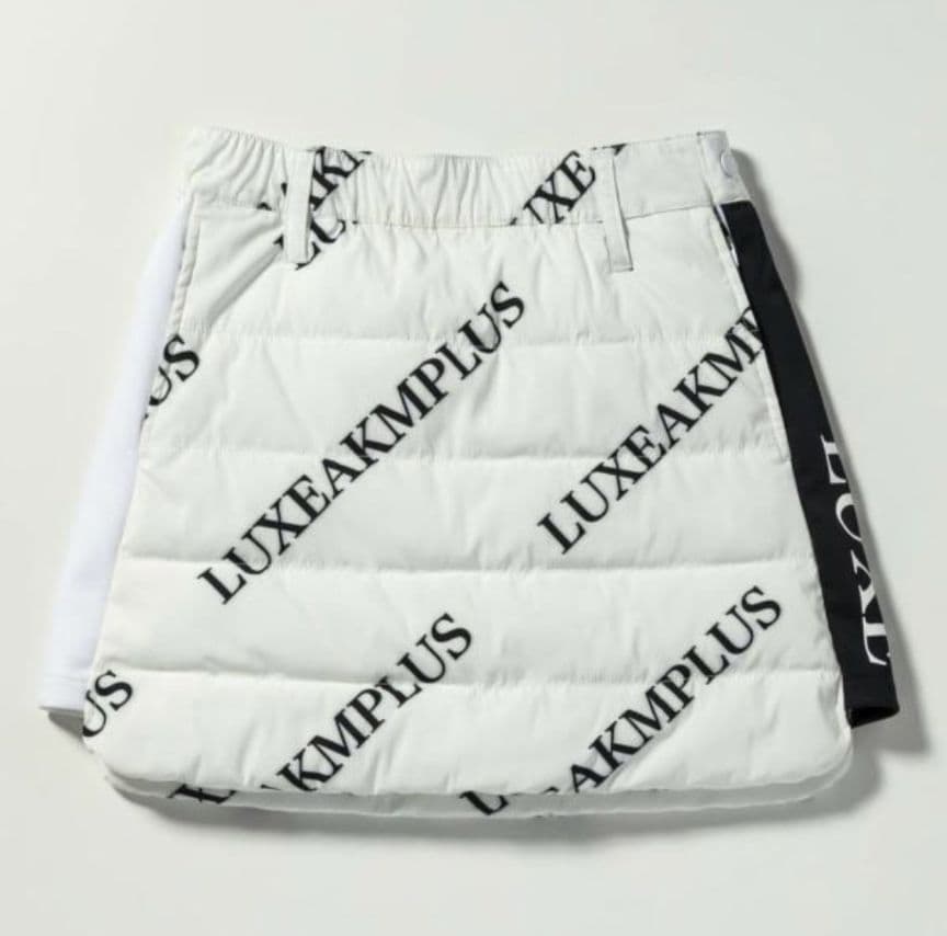 【新品】LUXEAKMPLUS ゴルフ スカート 中綿サイドロゴ 白×黒 L