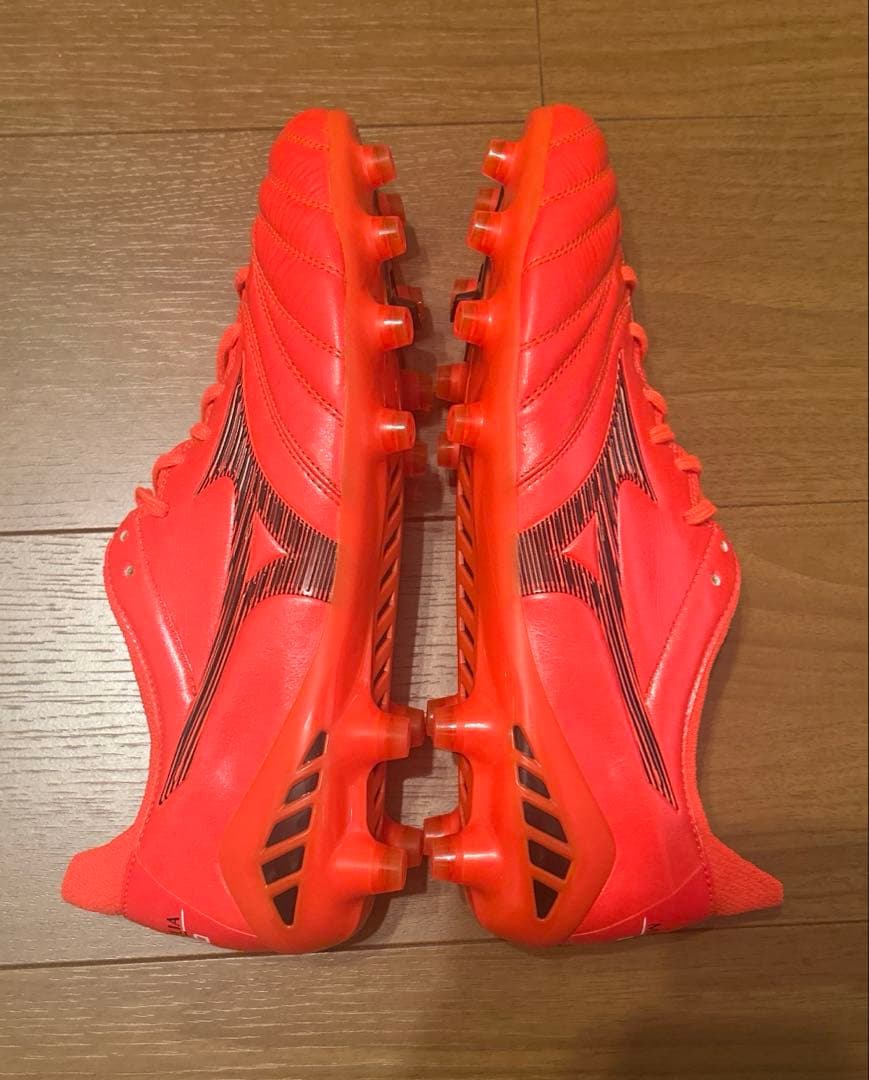 【新品未使用】MIZUNO MORELIA NEO Ⅲ JAPAN 赤