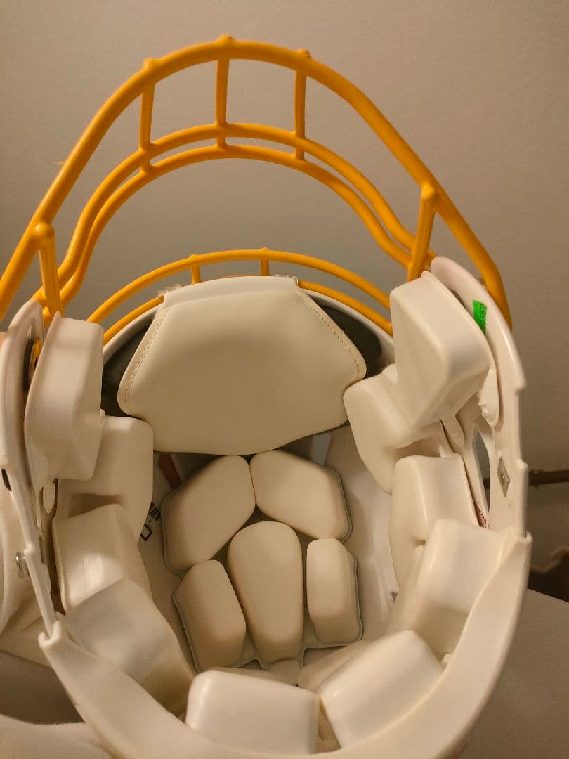 アメリカンフットボールのヘルメット