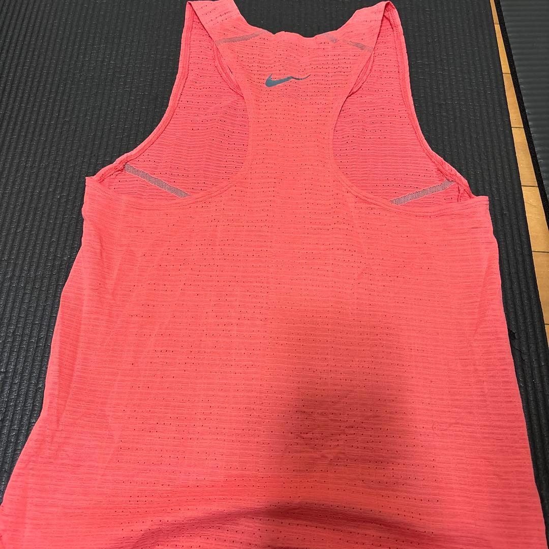 Nike ピンク タンクトップ ショートパンツ セット