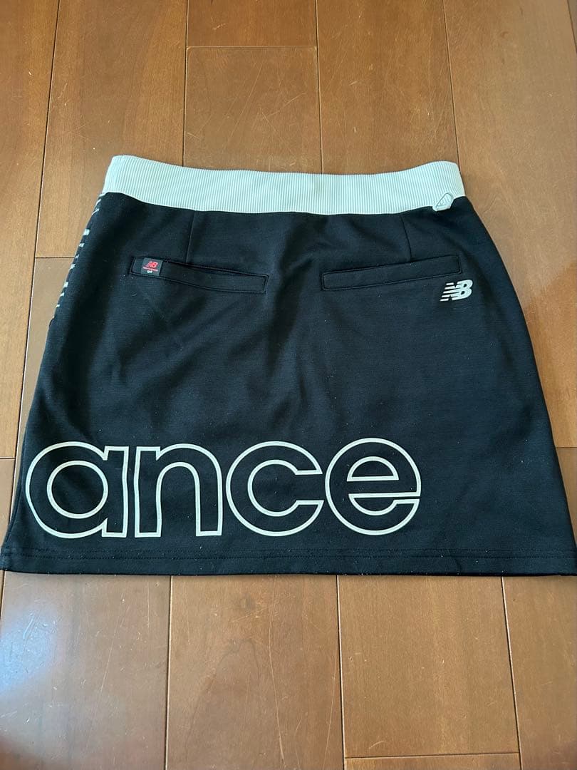 New Balance★ フード付きジャケットとスカートセット