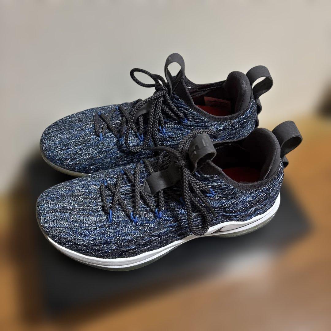 NIKEレブロン15low signal Blue 26.5cm