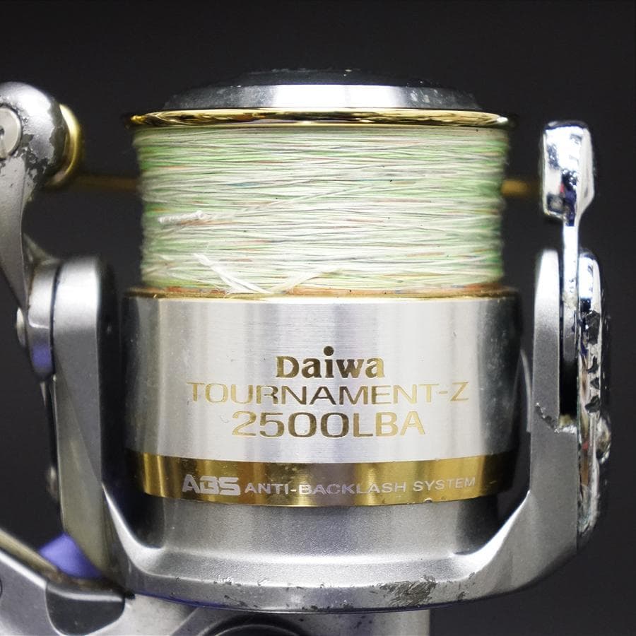 ダイワ DAIWA トーナメントX 2500LBA リール 釣具 レバー付