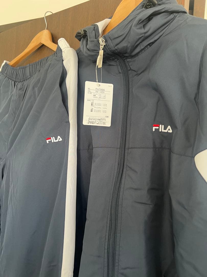 新品タグ付き✴︎FILA✴︎裏地フリースジャージ上下セット✴︎XL✴︎ネイビー✖︎ホワイト