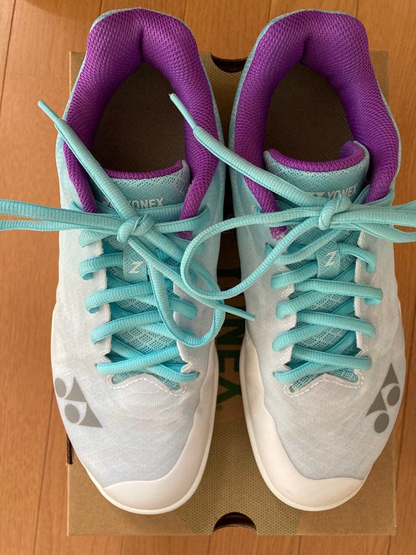 YONEX パワークッション　エアラスzウィメン 24cm