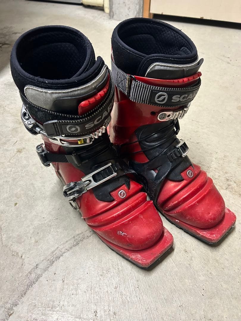 Scarpa F1 レッドスキー用ブーツ