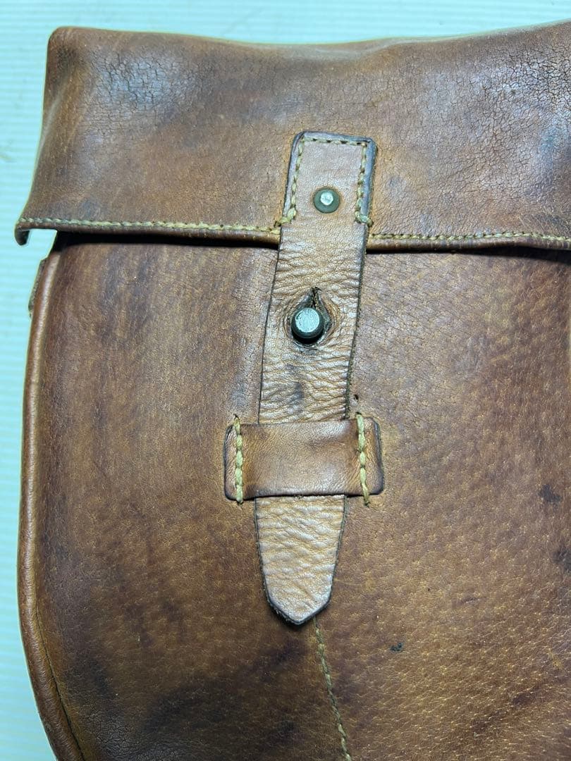 ミリタリーレザー フラップ付きマガジンポーチ ブラウン 希少ビンテージ品