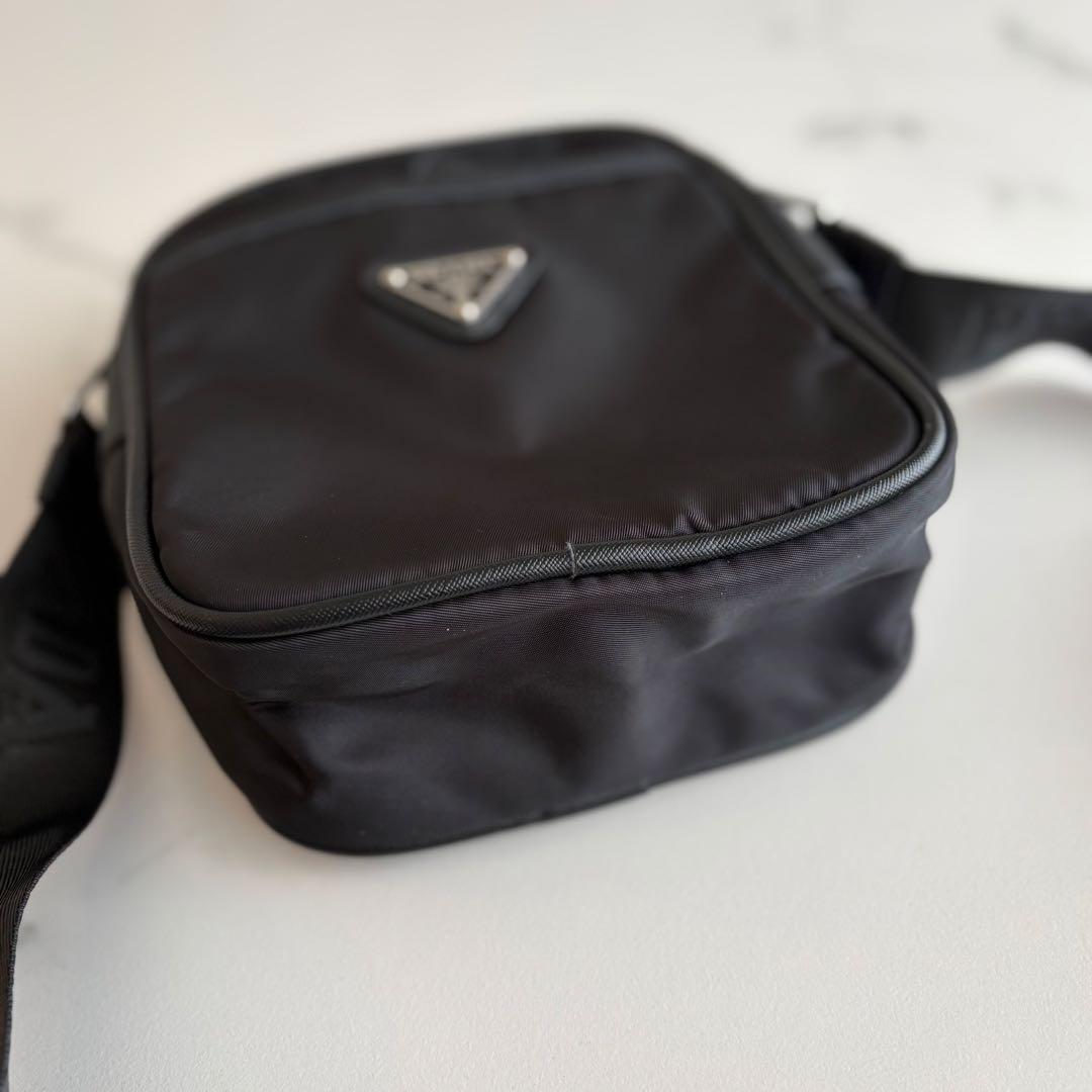 PRADA ノベルティ ショルダーバッグ ナイロン