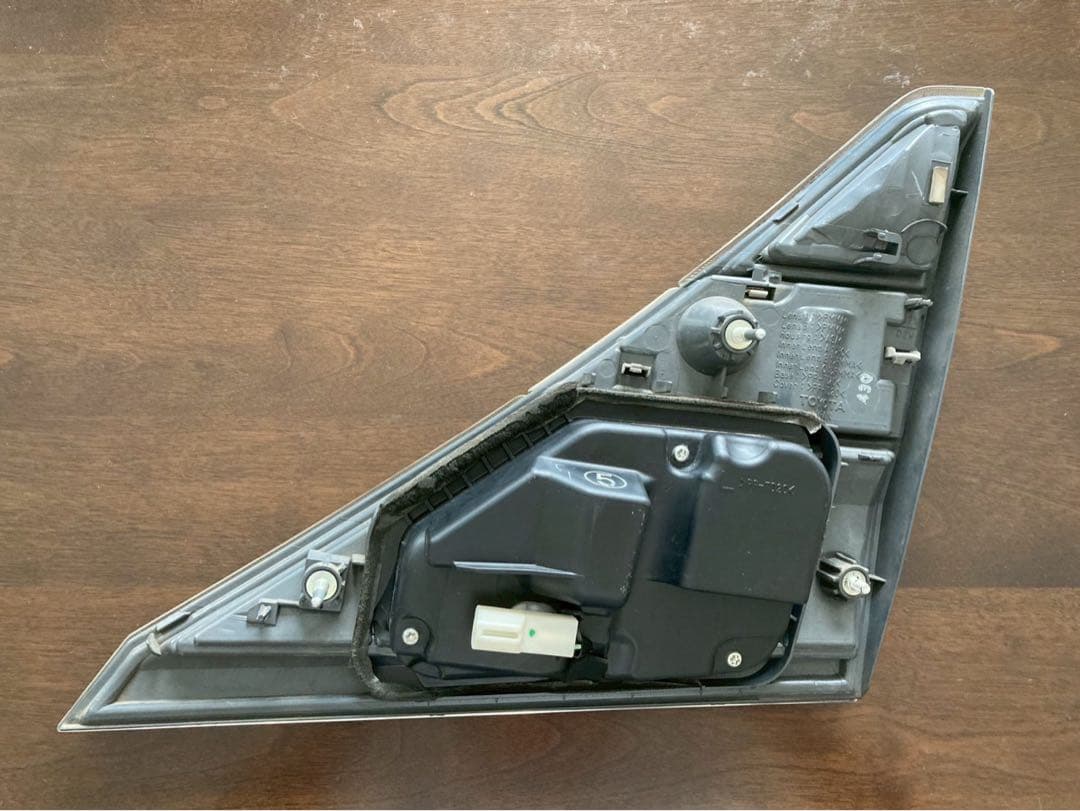 ヴェルファイア GGH20W/(左) テールライト テールランプ