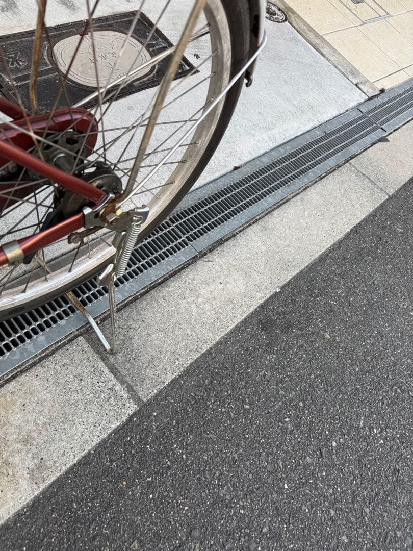 203 自転車 大阪市 【引取り限定】 美品 24インチ 足元乗りやすい