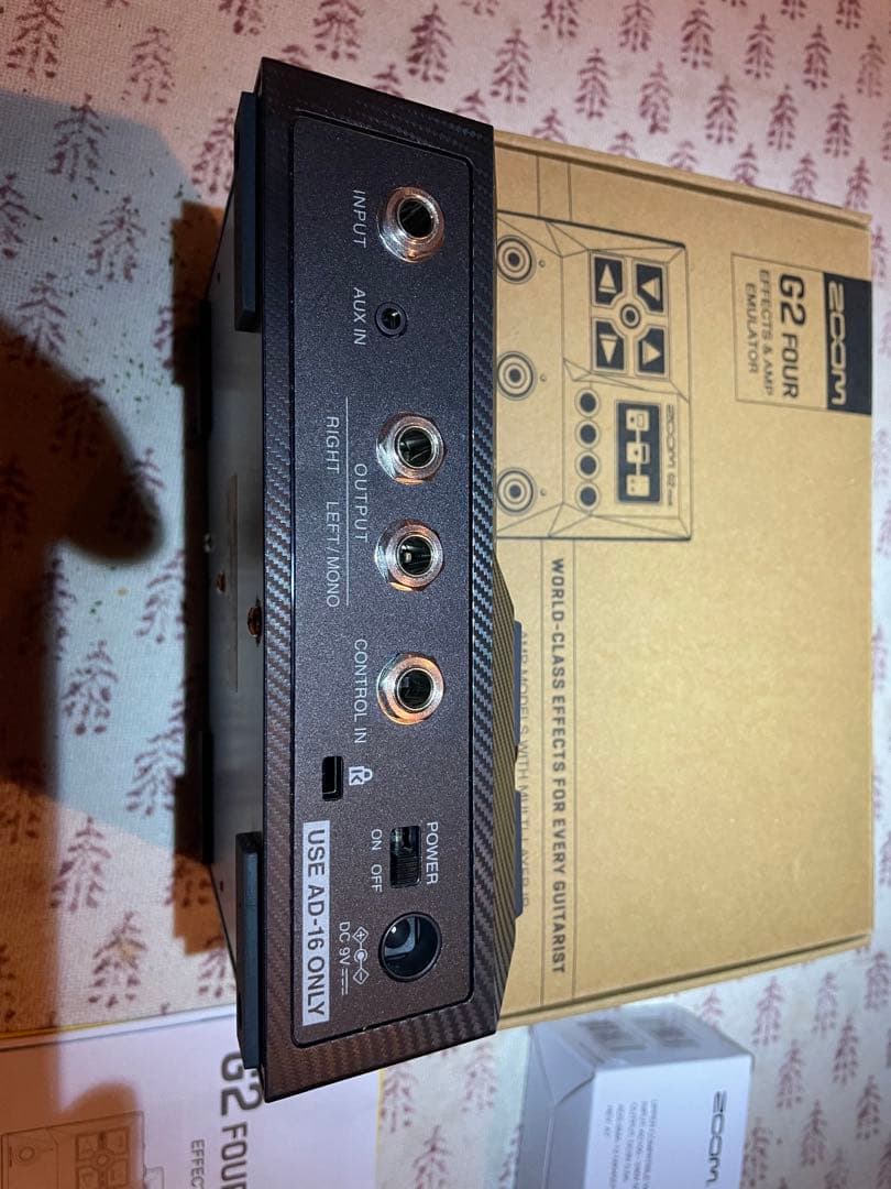 ZOOM G2 FOUR マルチギターエフェクター　美品