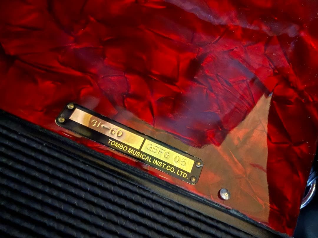 美品⭐︎トンボ Grandaile GT-60⭐︎アコーディオン赤（ケース付）