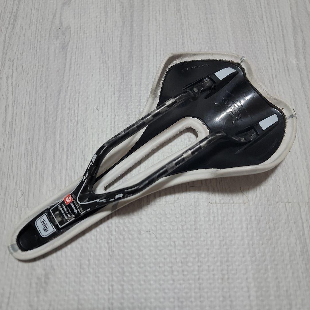 Selle Italia SLR ホワイトサドル　カーボン