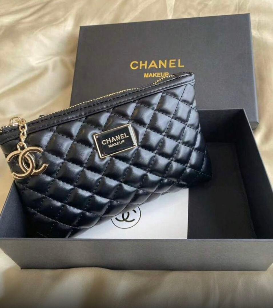 CHANEL メイクポーチ