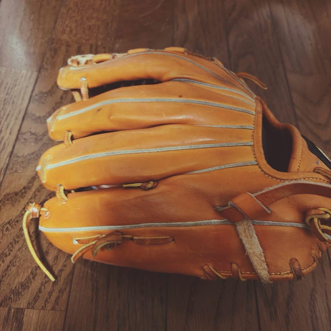 ドナイヤ　グローブ　内野手用