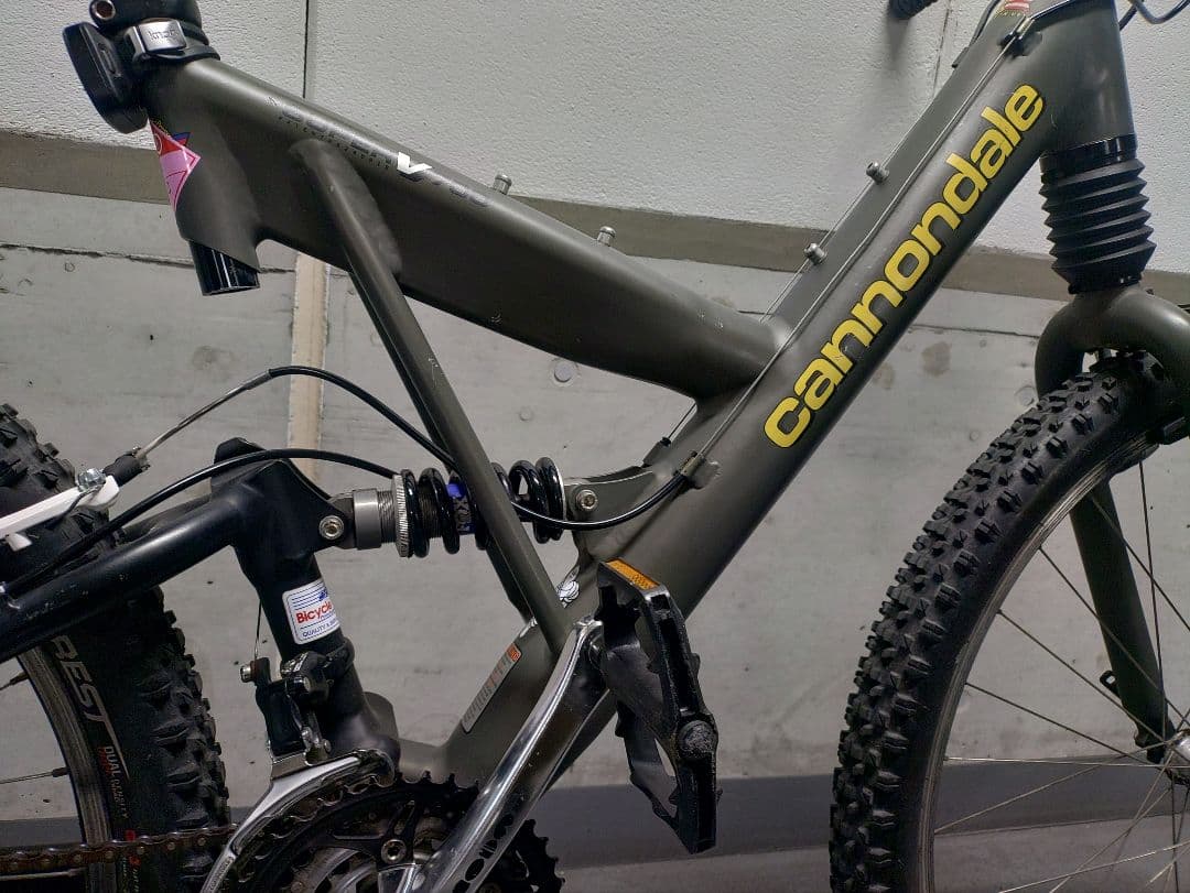 cannondale マウンテンバイク　SuperＶ700