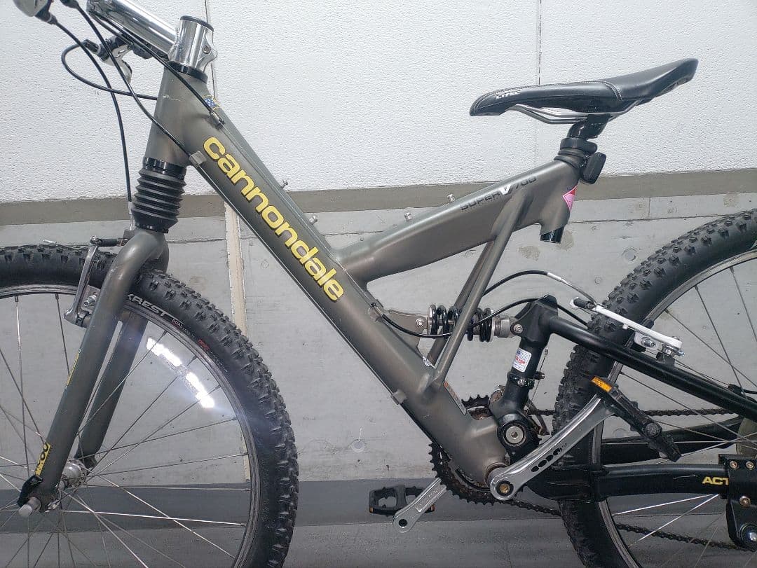 cannondale マウンテンバイク　SuperＶ700