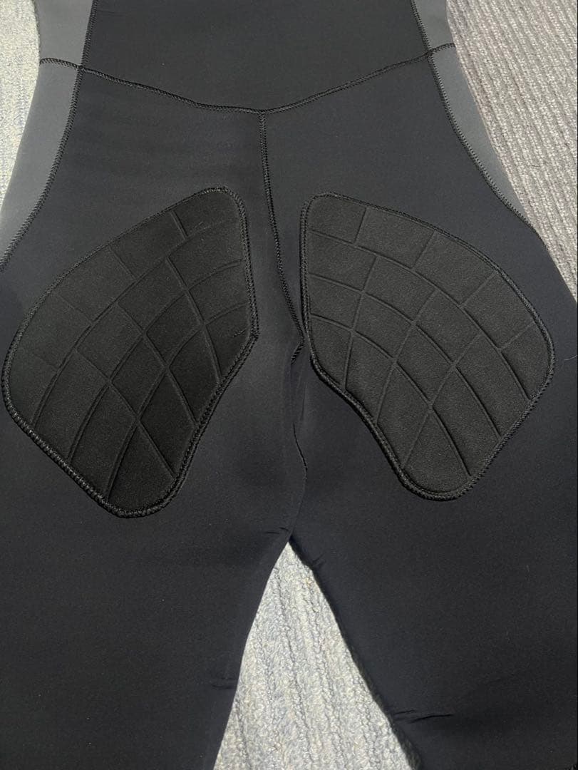 RBB ウェットスーツ　リバレイ　新品同様　美品