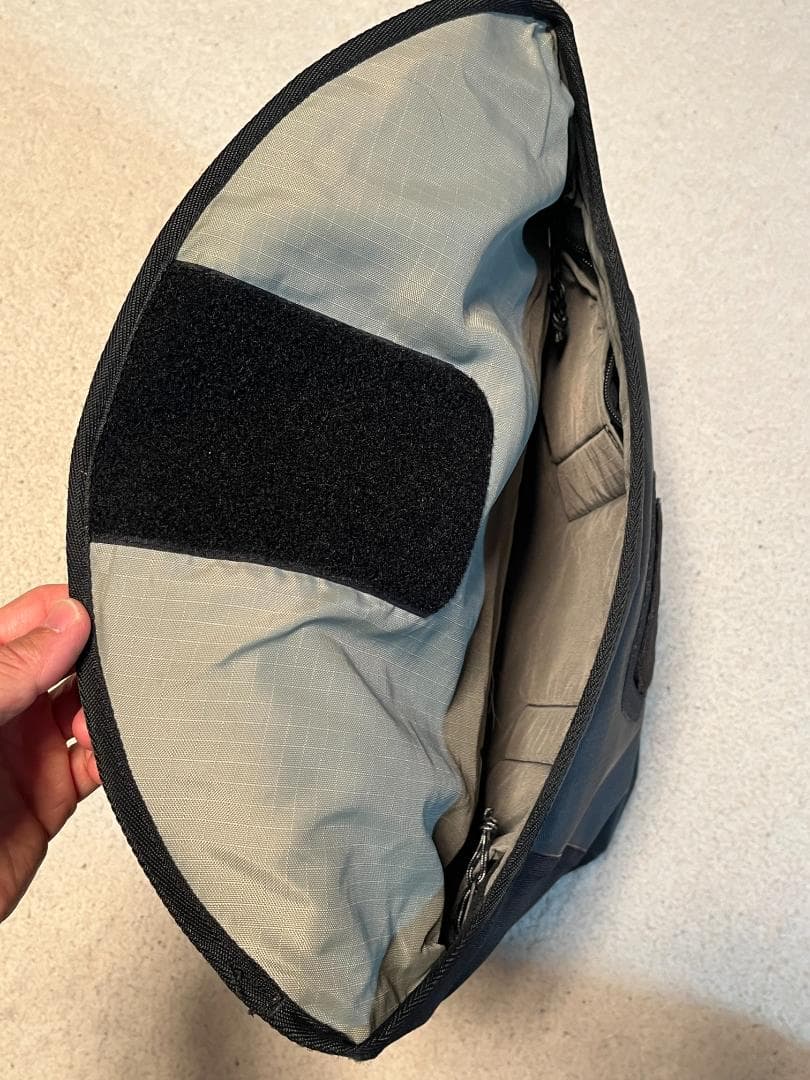 美品 ORTLIEB オルトリーブ Sling-It メッセンジャーバッグ 防水