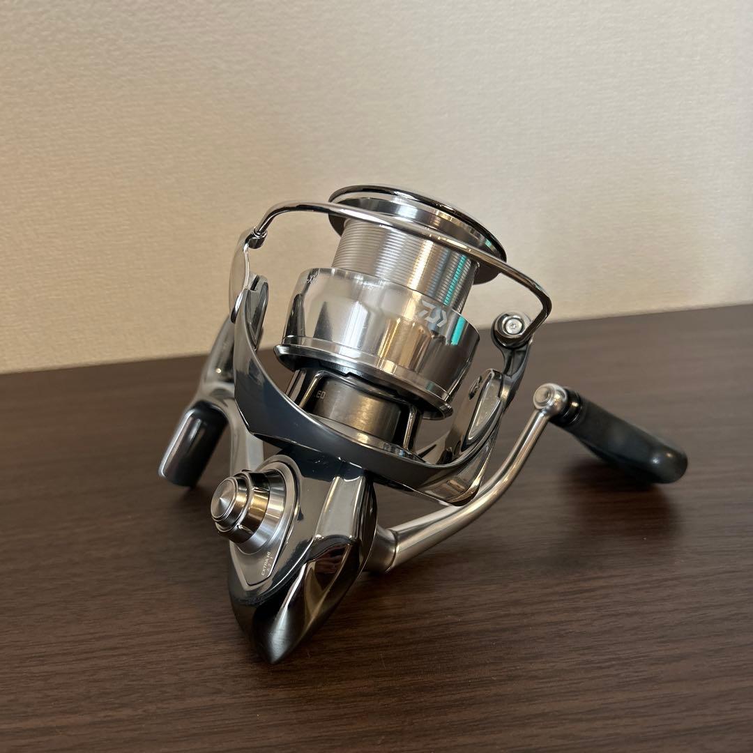 美品　22イグジストLT4000-XH ダイワ