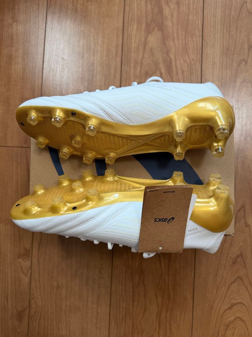 【新品未使用】 asics サッカーシューズ ホワイト/ゴールド27.0cm