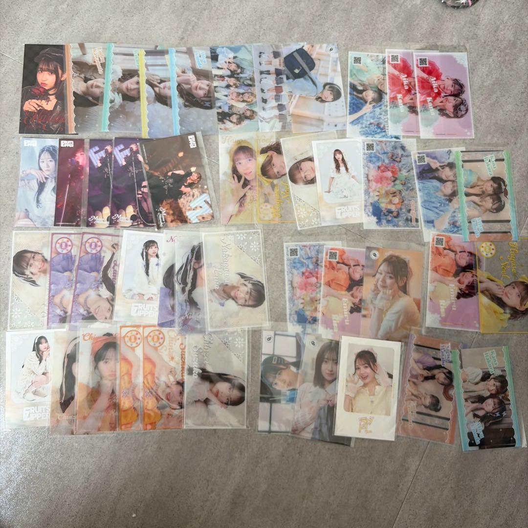 アイドルグッズセット（クリアファイル・キーホルダーなど）