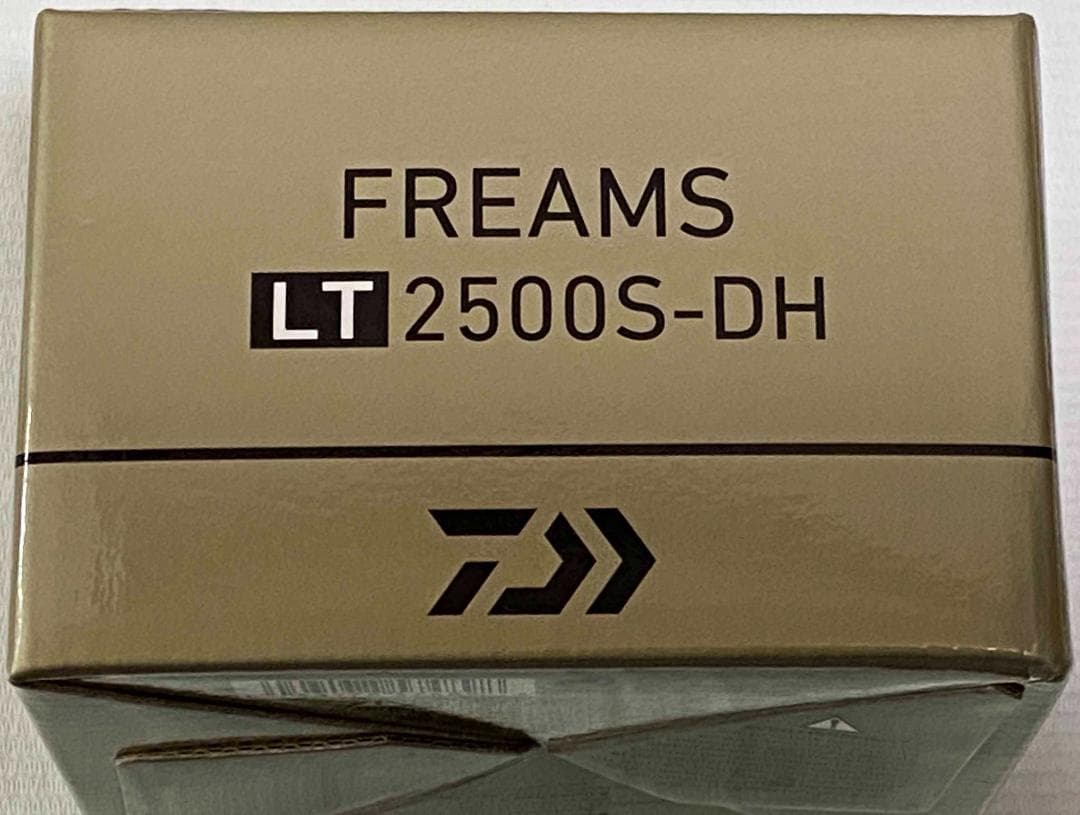 ダイワ　１８フリームス『FREAMS　２５００Ｓ－ＤＨ（ダブルハンドル）』　新品