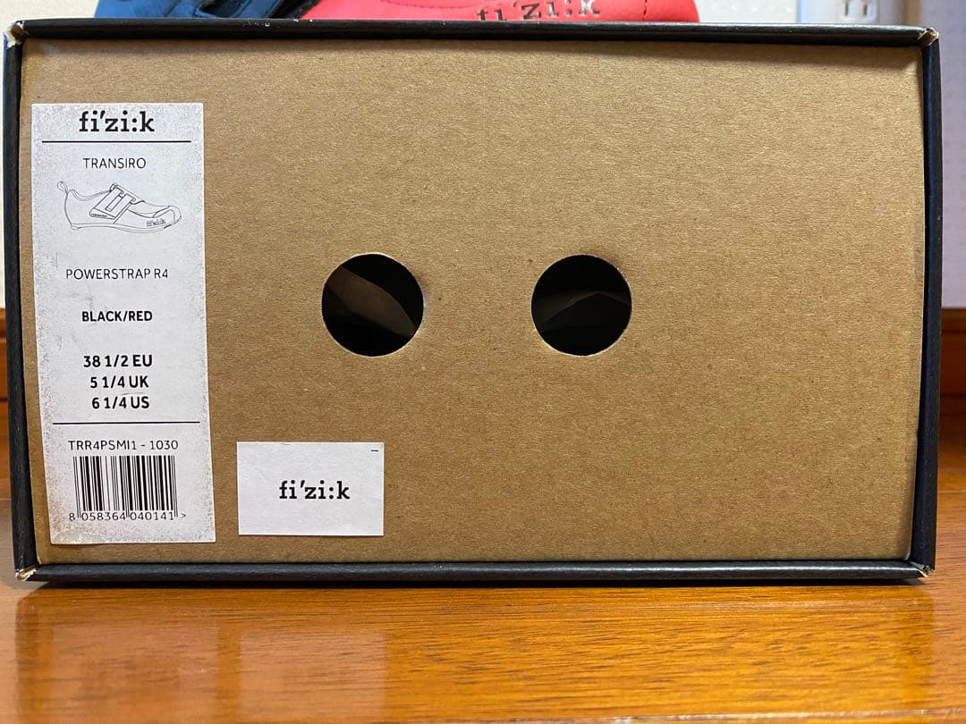 新品未使用　fizik フィジーク R4TRANSIRO EU38.5