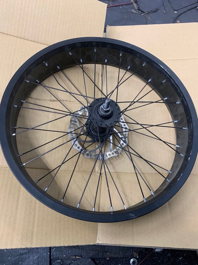 ワ*)様 Mate bike x 250 750フロントホイール20x5.0 中