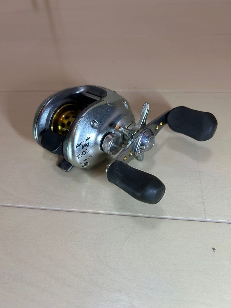 シマノ　スコーピオンMg 1000 右ハンドル オマケ付き