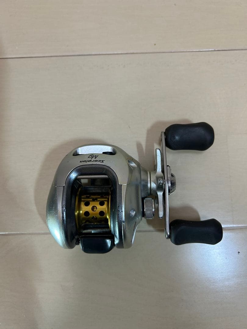 シマノ　スコーピオンMg 1000 右ハンドル オマケ付き