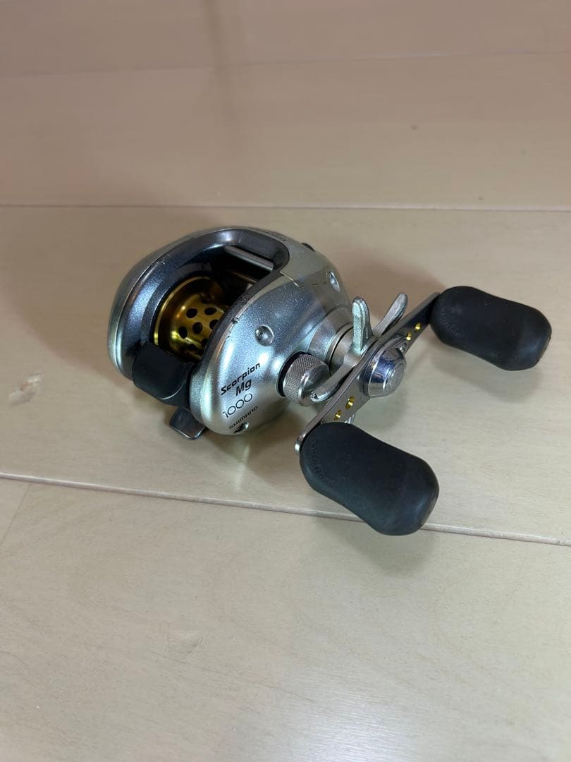 シマノ　スコーピオンMg 1000 右ハンドル オマケ付き