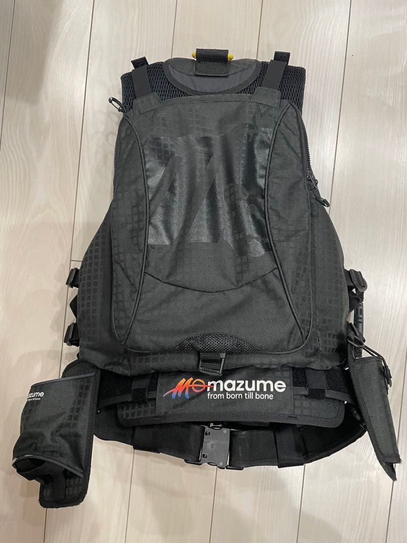 マズメ（mazume）レッドムーン8th ライフジャケット