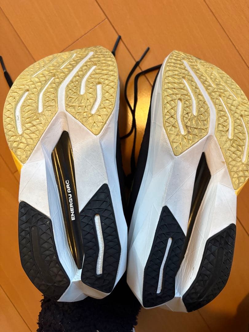 New Balance FuelCell SuperComp スパイクシューズ