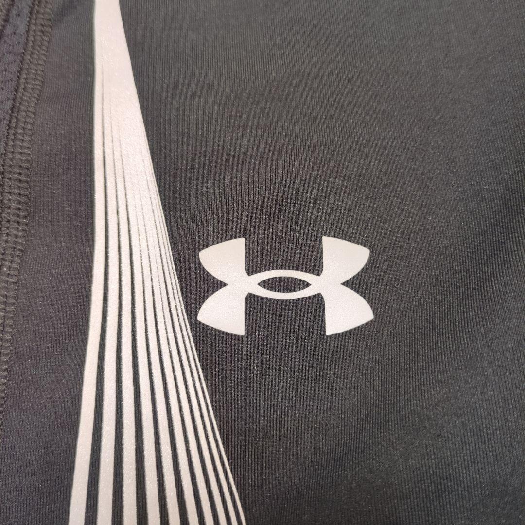 値下げ！Under Armour ブラックショートパンツ