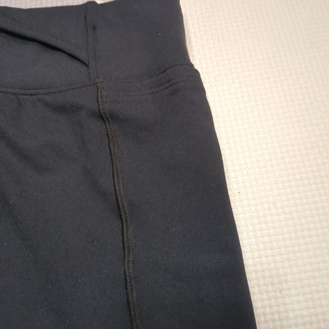 値下げ！Under Armour ブラックショートパンツ