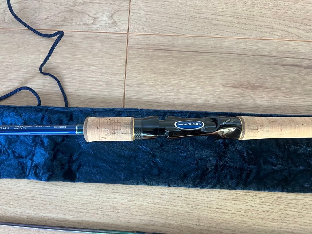 希少美品　シマノ 初代ワールドシャウラ 1754R-2 ブルー