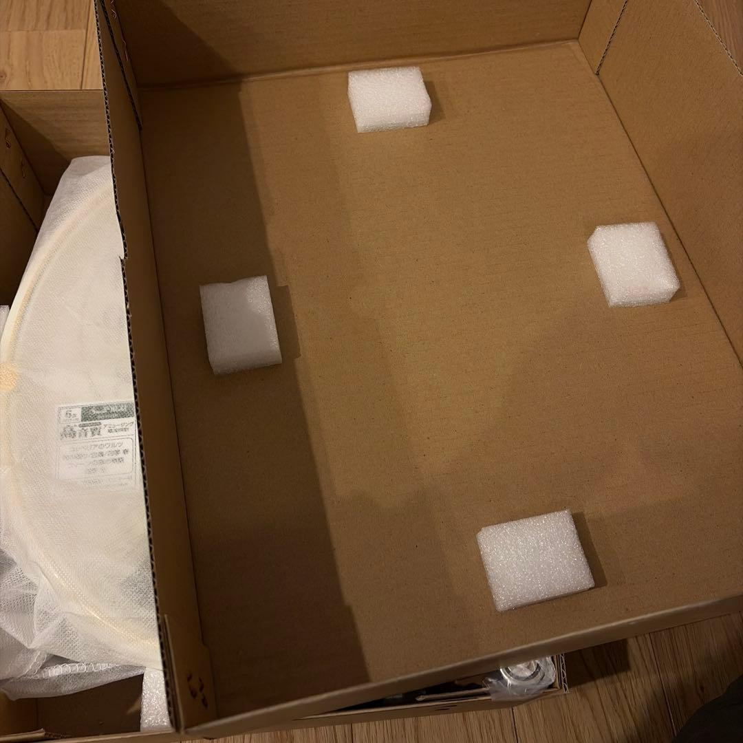 新品未使用 スモールワールドリリィN 電波掛け時計