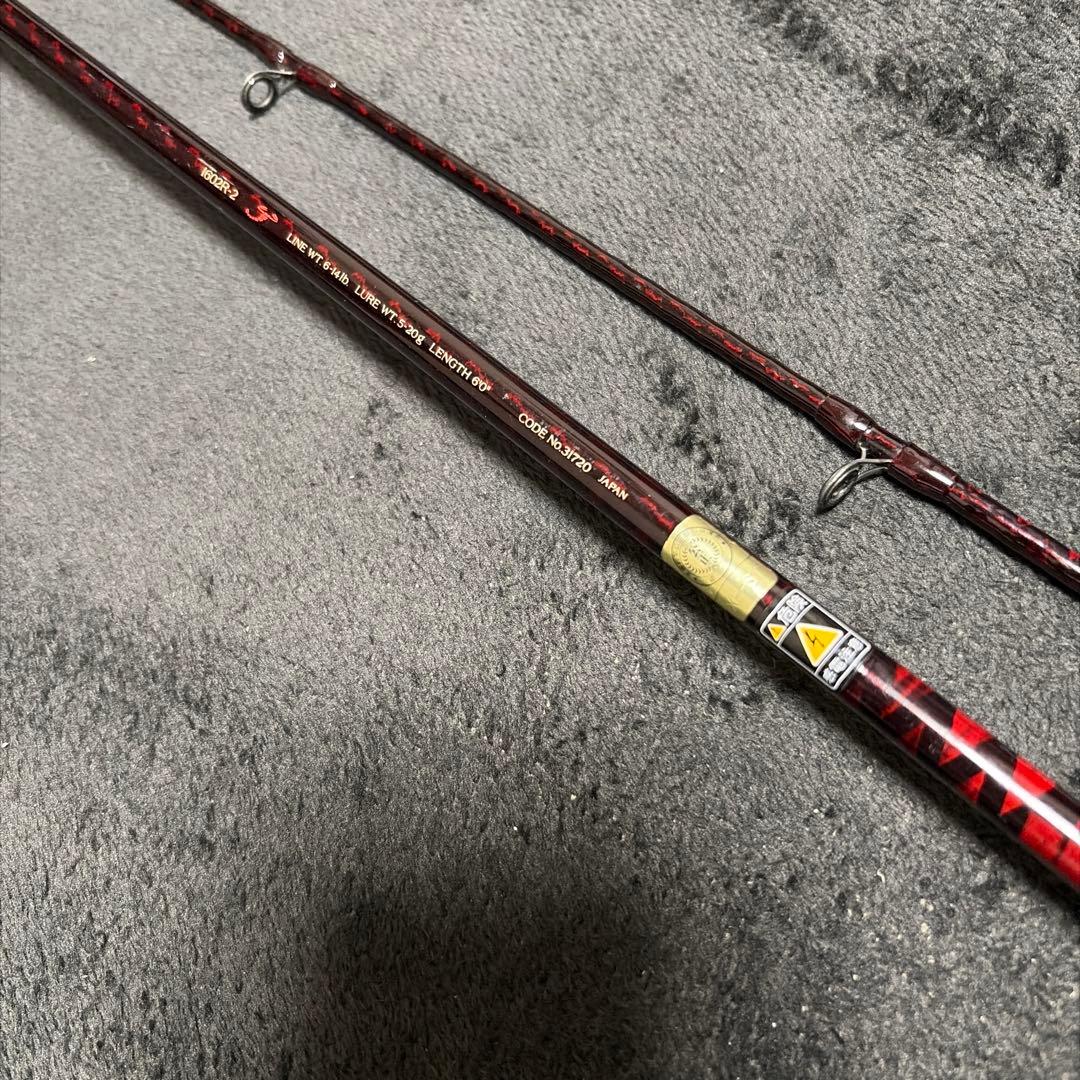 Shimano バスロッド 赤 コルクグリップ　1602R-2