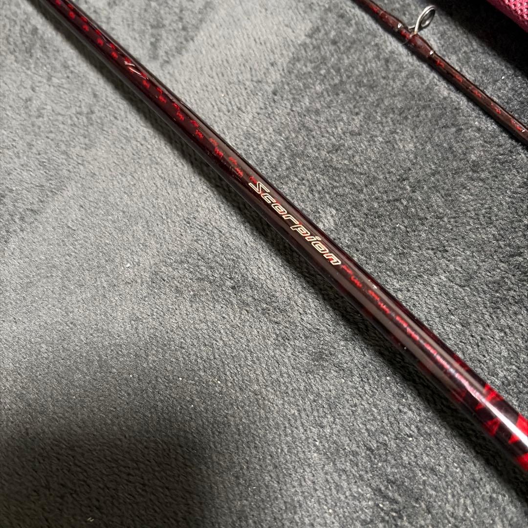 Shimano バスロッド 赤 コルクグリップ　1602R-2