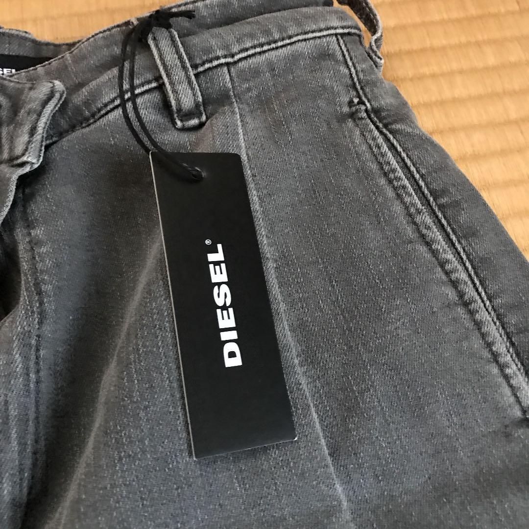 ディゼルのワイドパンツ