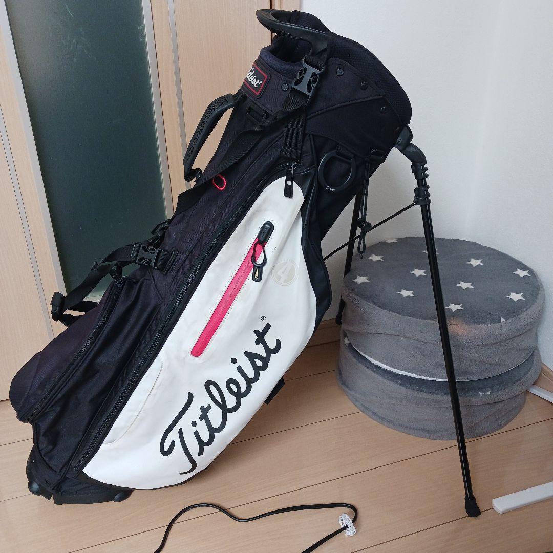 Titleist スタンド付きキャディバッグ