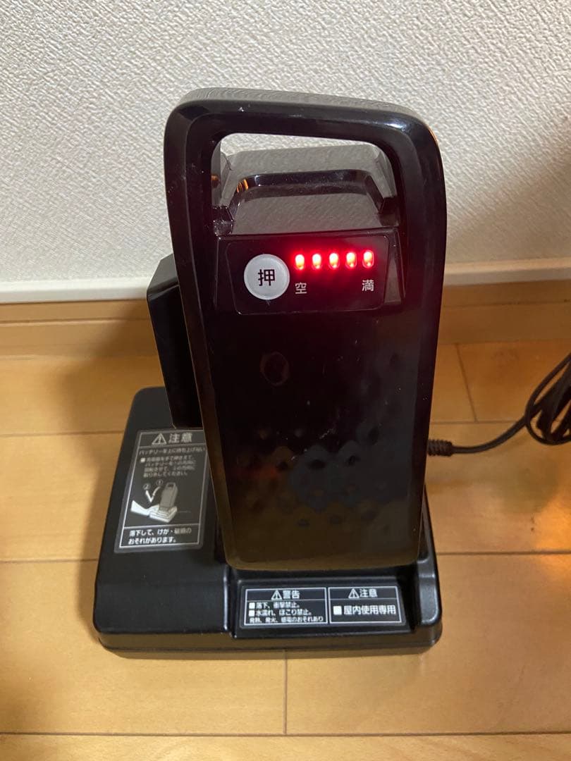 Panasonic 電動自転車バッテリー充電器 NKJ069Z1