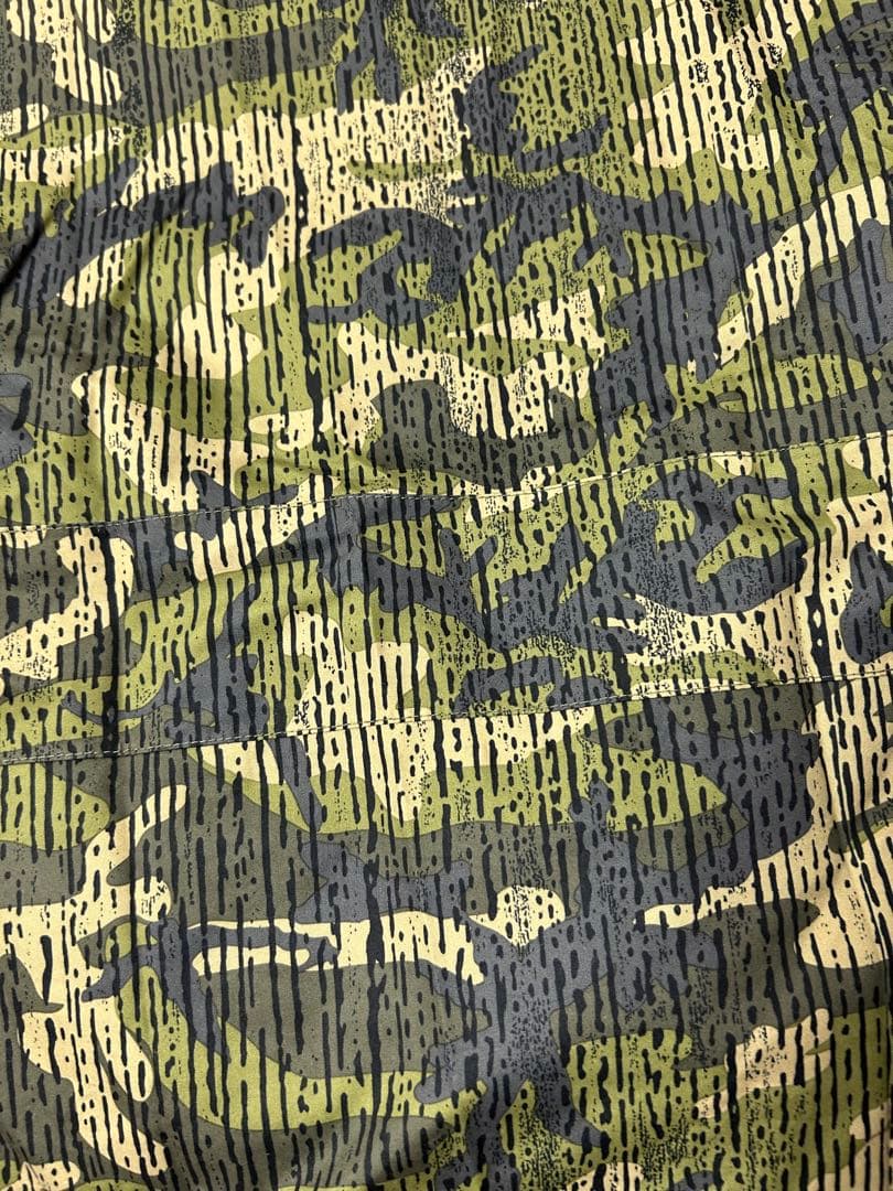 BURTON カモフラージュ　迷彩　フード付き　ウィンタージャケット スノボ　M