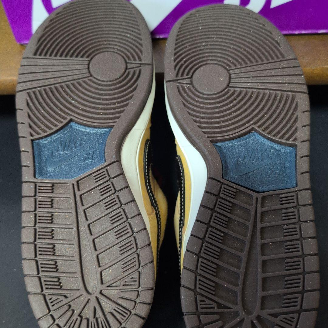 51 Nike SB Dunk Low Pro イエロー/バーガンディ