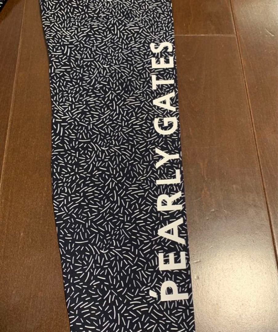 新品パーリーゲイツPGG黒地総柄レギンス女性用